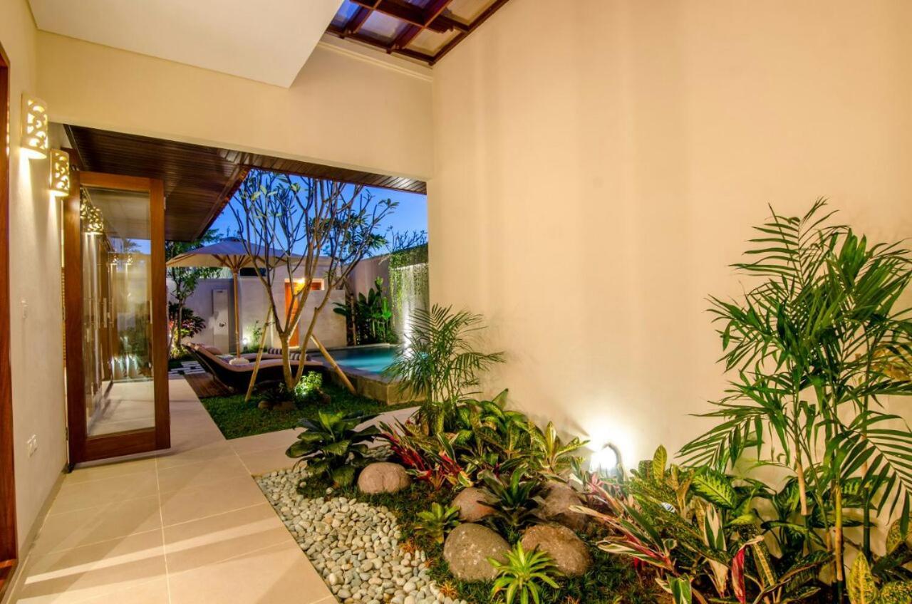 Kesari Haven Villa Sanur Esterno foto