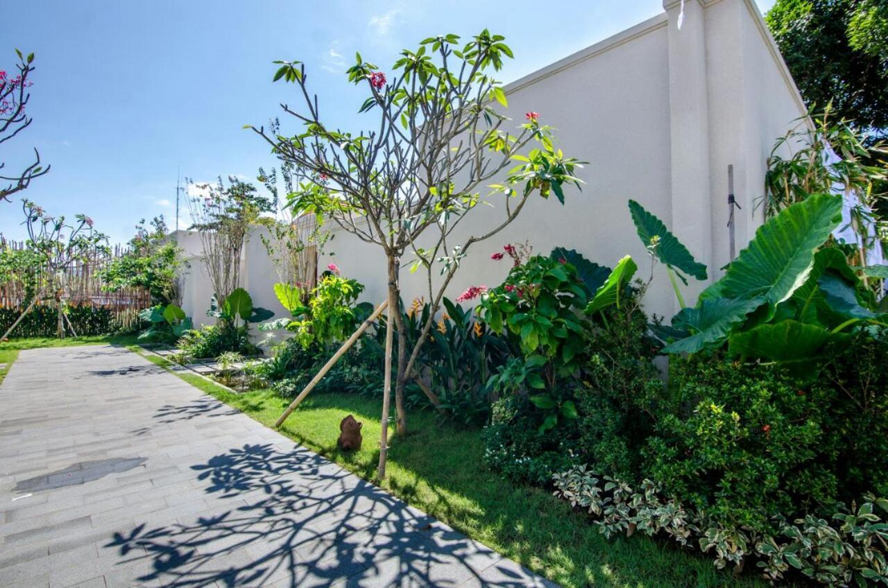Kesari Haven Villa Sanur Esterno foto