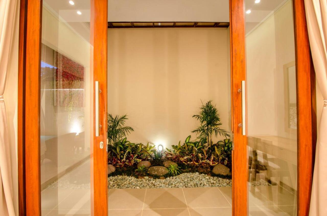Kesari Haven Villa Sanur Esterno foto