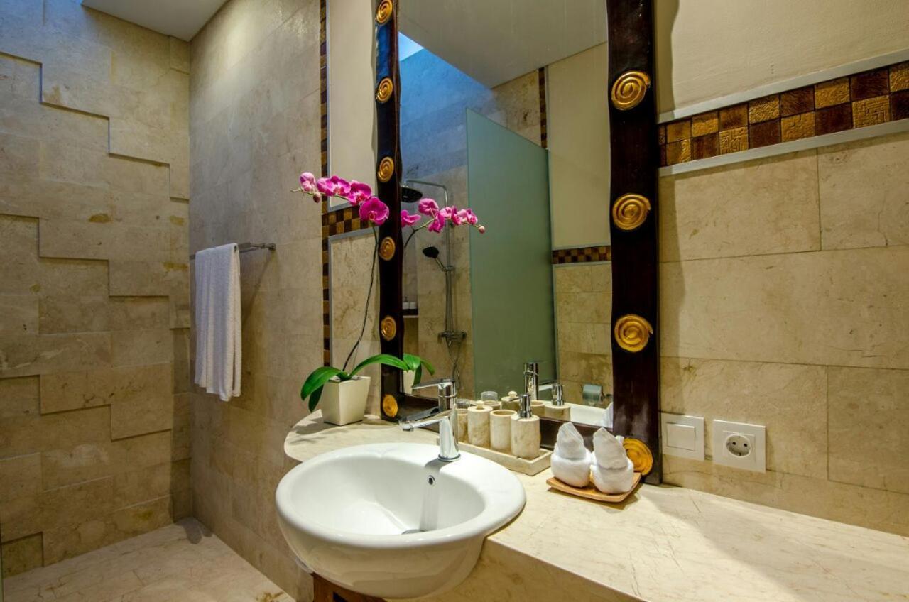 Kesari Haven Villa Sanur Esterno foto