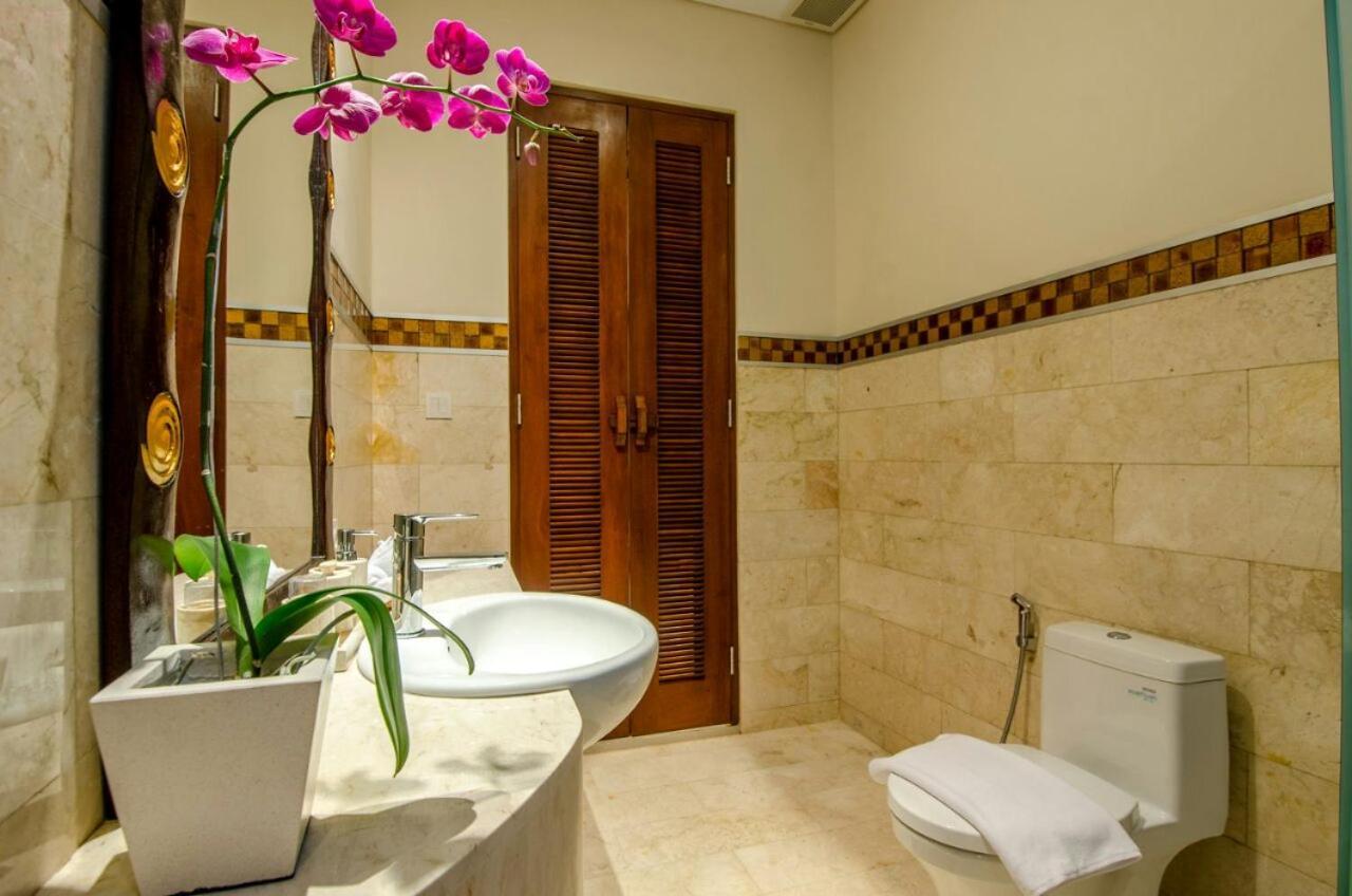 Kesari Haven Villa Sanur Esterno foto
