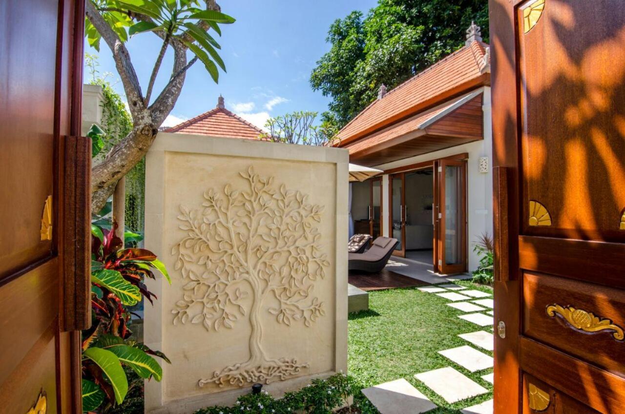 Kesari Haven Villa Sanur Esterno foto