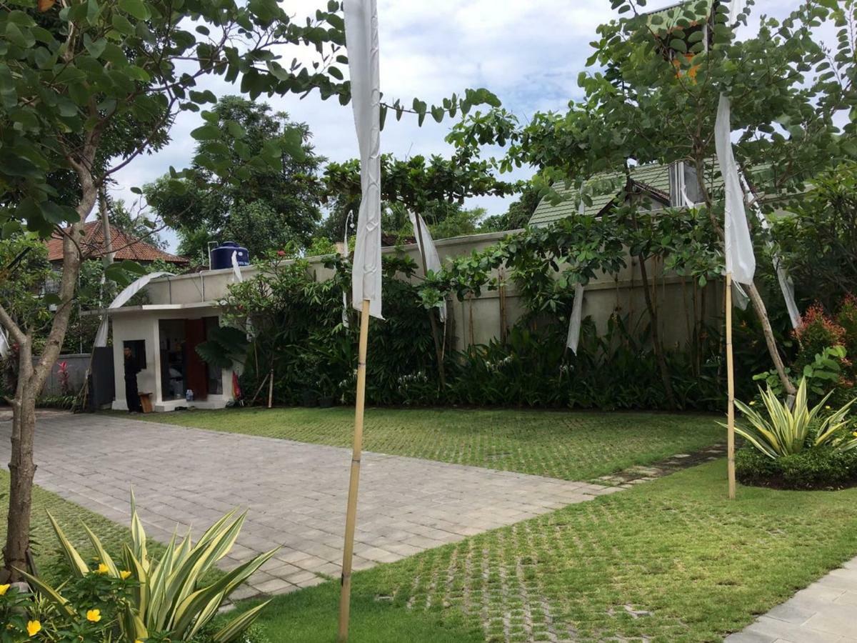 Kesari Haven Villa Sanur Esterno foto